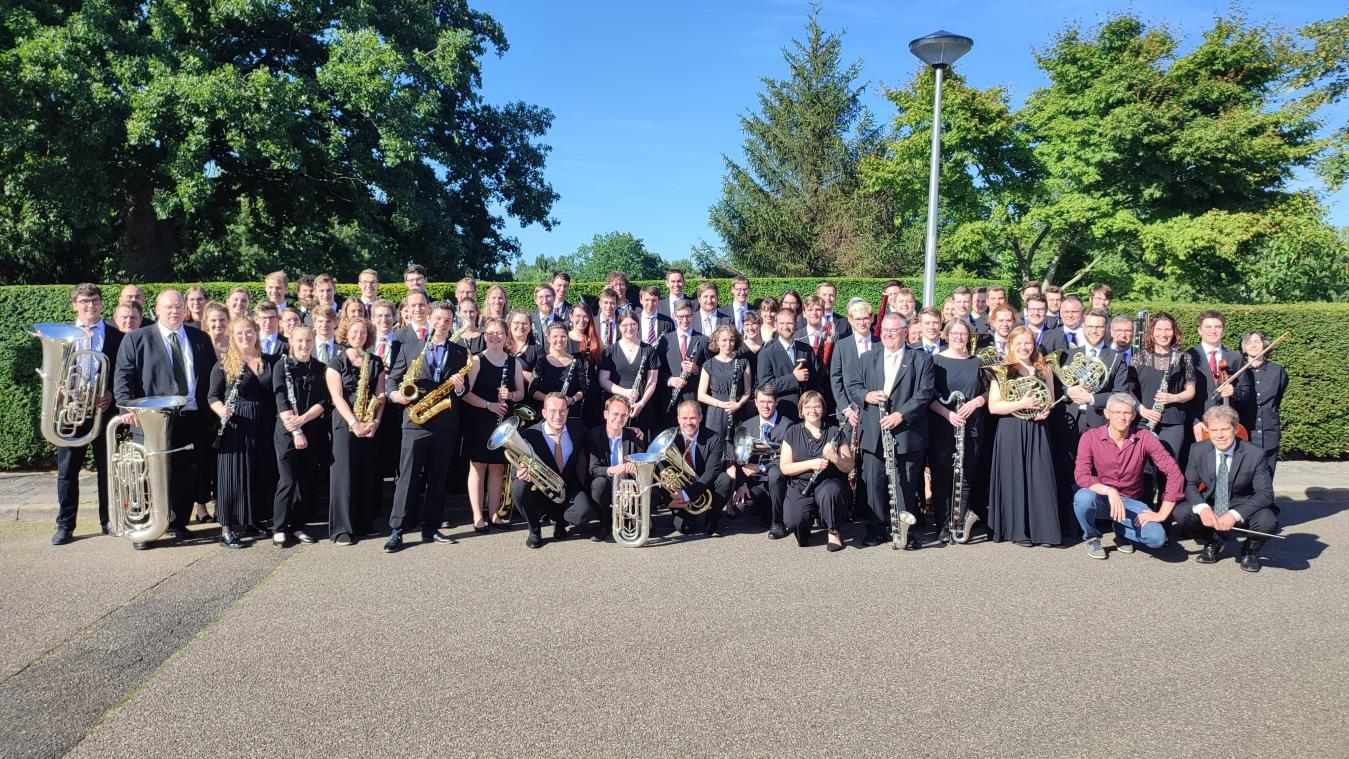 <p>Die Bläserphilharmonie Aachen tritt am 23. und 25. Juni in der Aula des Hauptgebäudes der RWTH Aachen am Templergraben auf.</p>