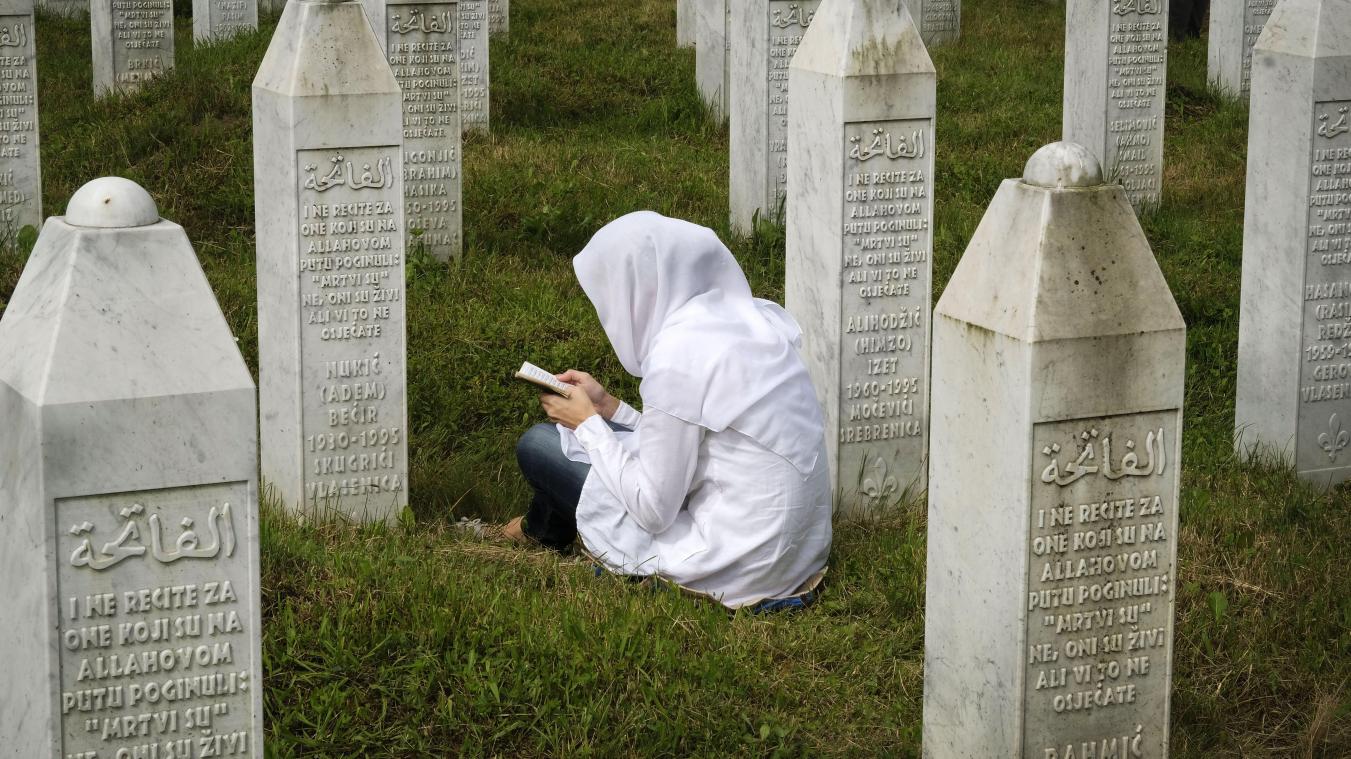 <p>Ein Gräberfeld in der Völkermord-Gedenkstätte in Srebrenica</p>