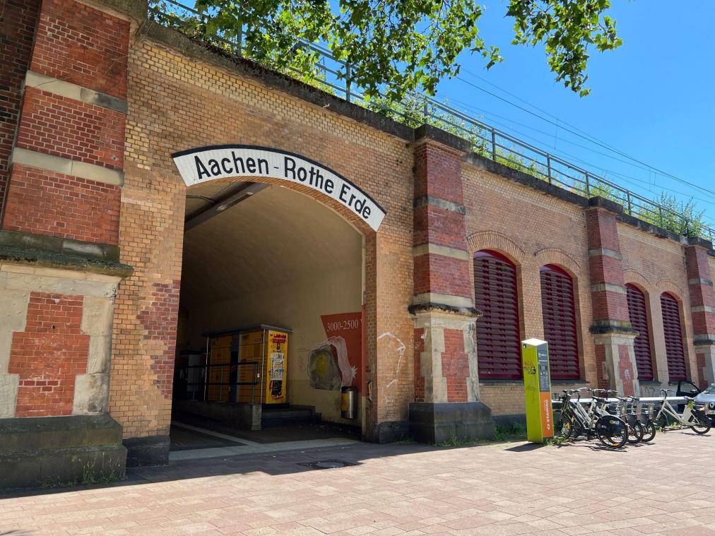 <p>Am Bahnhof Rothe Erde in Aachen entstehen 470 sichereFahrradstellplätze.</p>