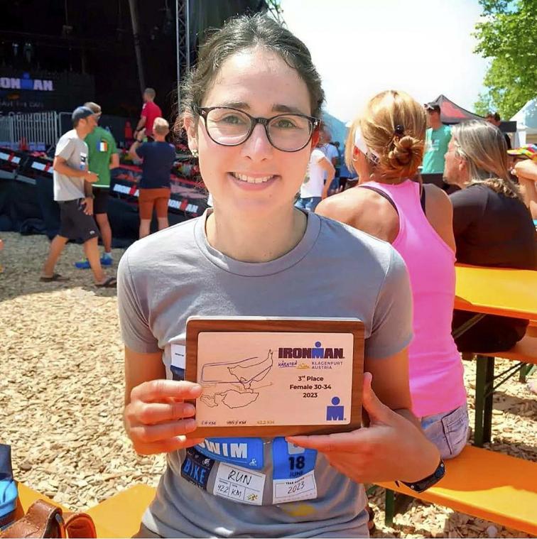 <p>Gleich bei ihrem ersten Ironman schaffte es Jana Backes auf Platz drei in ihrer Altersklasse, was einen Startplatz auf Hawaii bedeutet hätte.</p>