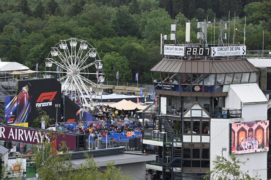 <p>Das Riesenrad ist in diesem Jahr eine der Attraktionen der Fanzone in Spa-Francorchamps.</p>