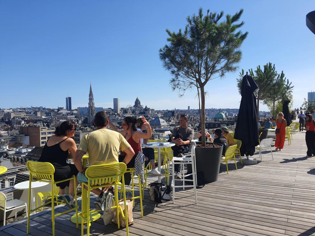 <p>Die größte Dachterrasse Europas: Das Rooftop „58“ bietet auf 2.500 Quadratmetern einen erstklassigen 360-Grad-Panoramablick auf Brüssel.</p>