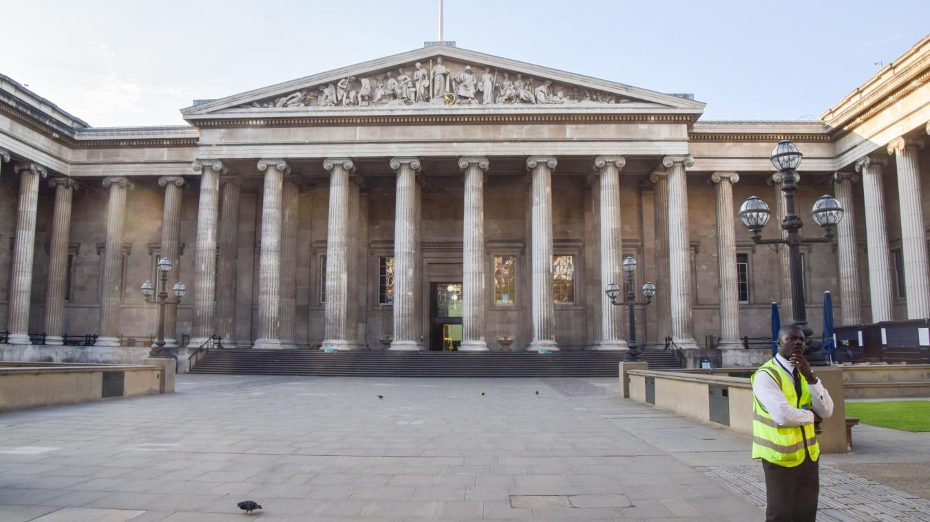 <p>Eine Außenansicht des British Museum</p>
