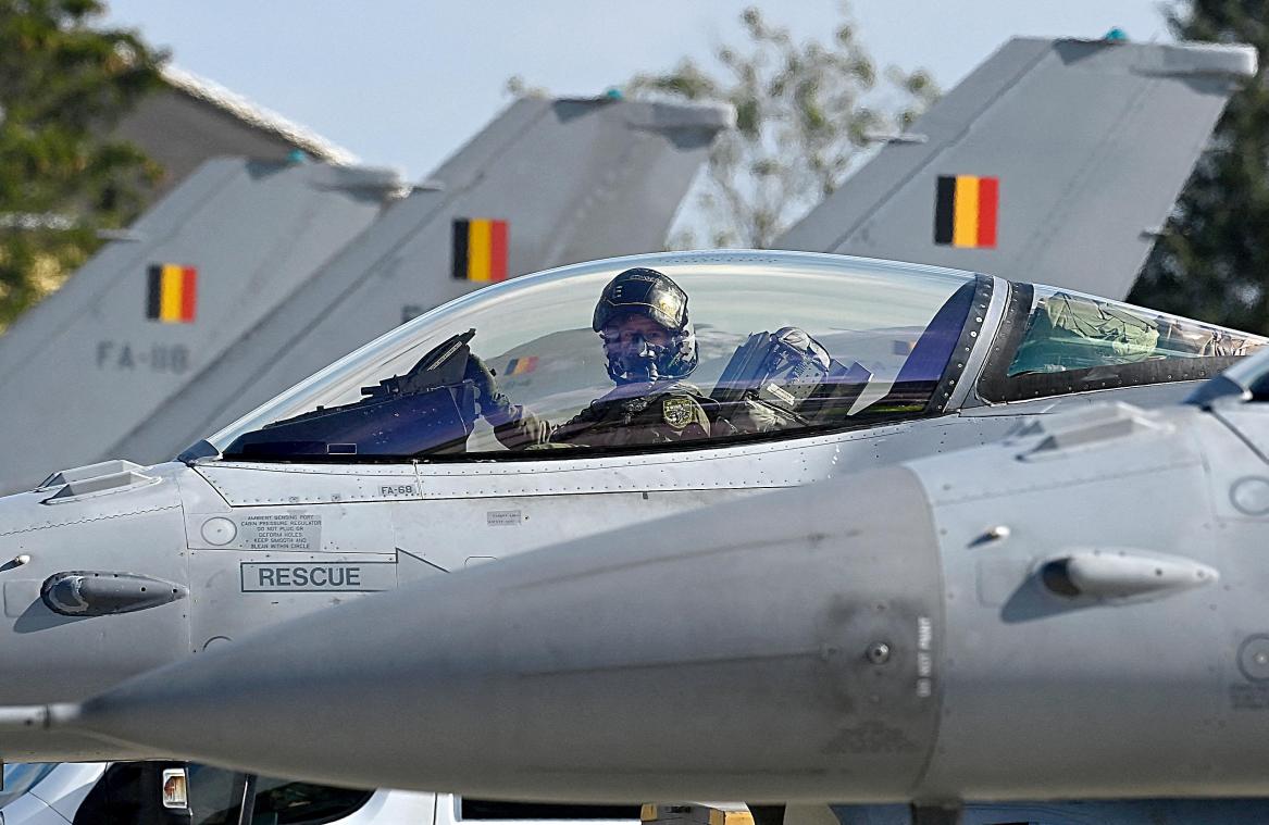 <p>Die medizinischen Anforderungen bei der Rekrutierung von Militärpiloten werden gelockert.</p>