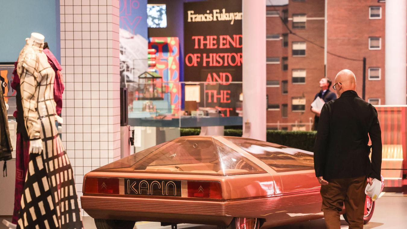 <p>Das Konzeptfahrzeug „Citroen Karin“ aus dem Jahr 1980 steht in der Bundeskunsthalle.</p>
