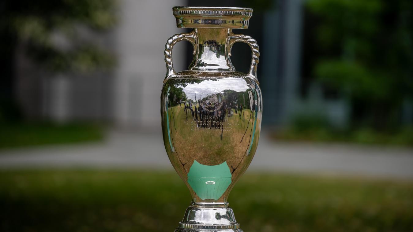 <p>Das Objekt der Begierde: der Henri-Delaunay-Pokal.</p>