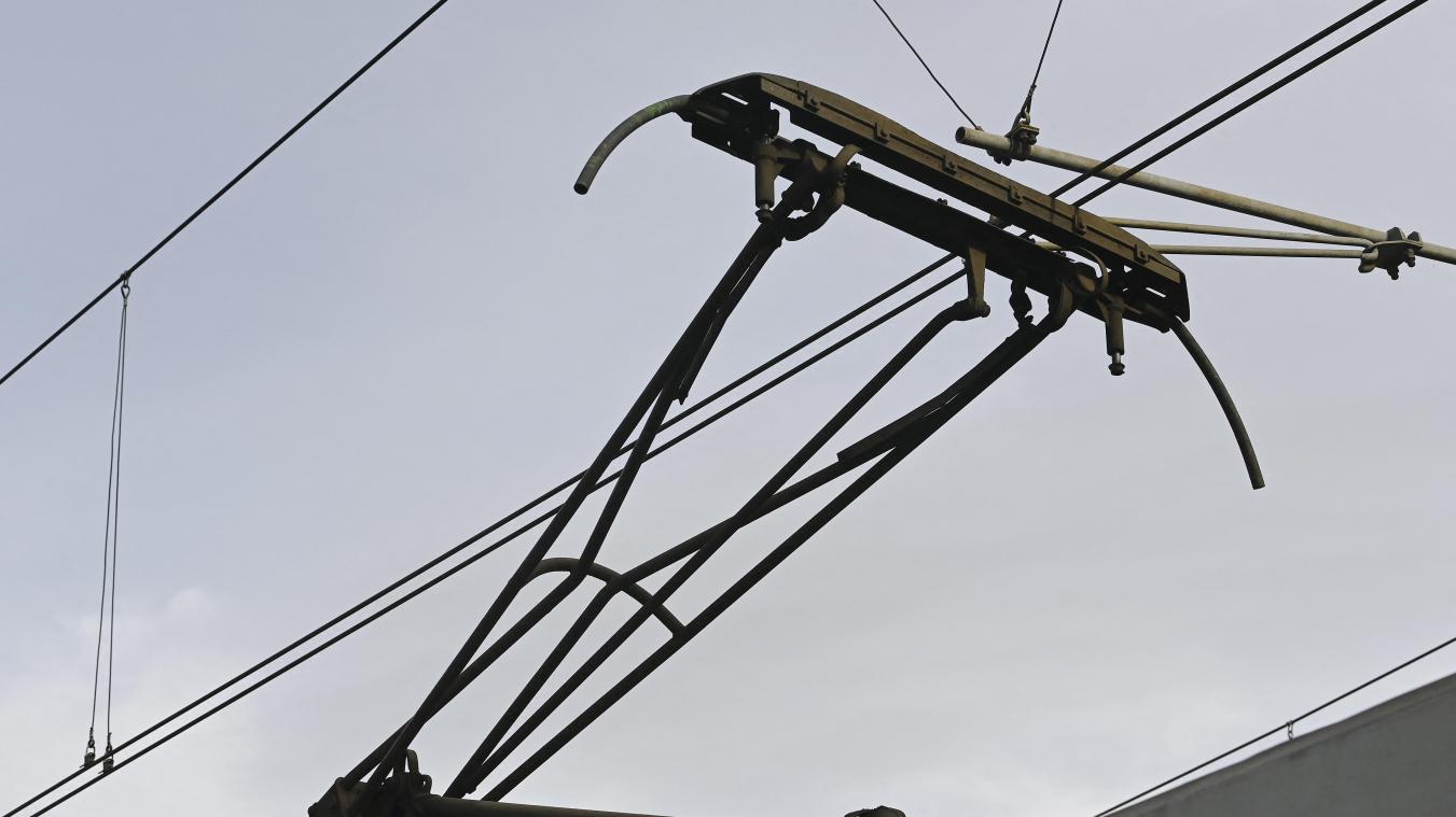 <p>Zug von Eupen nach Ostende gestrandet: Hunderte Passagiere sitzen stundenlang fest</p>
