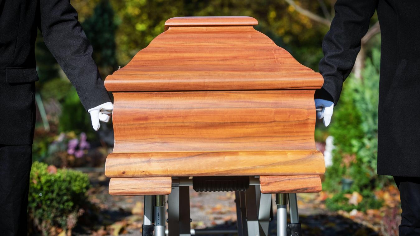 <p>Ob Sarg oder Einäscherung – Energie- und Materialpreise setzen auch der Bestattungsbranche zu.</p>