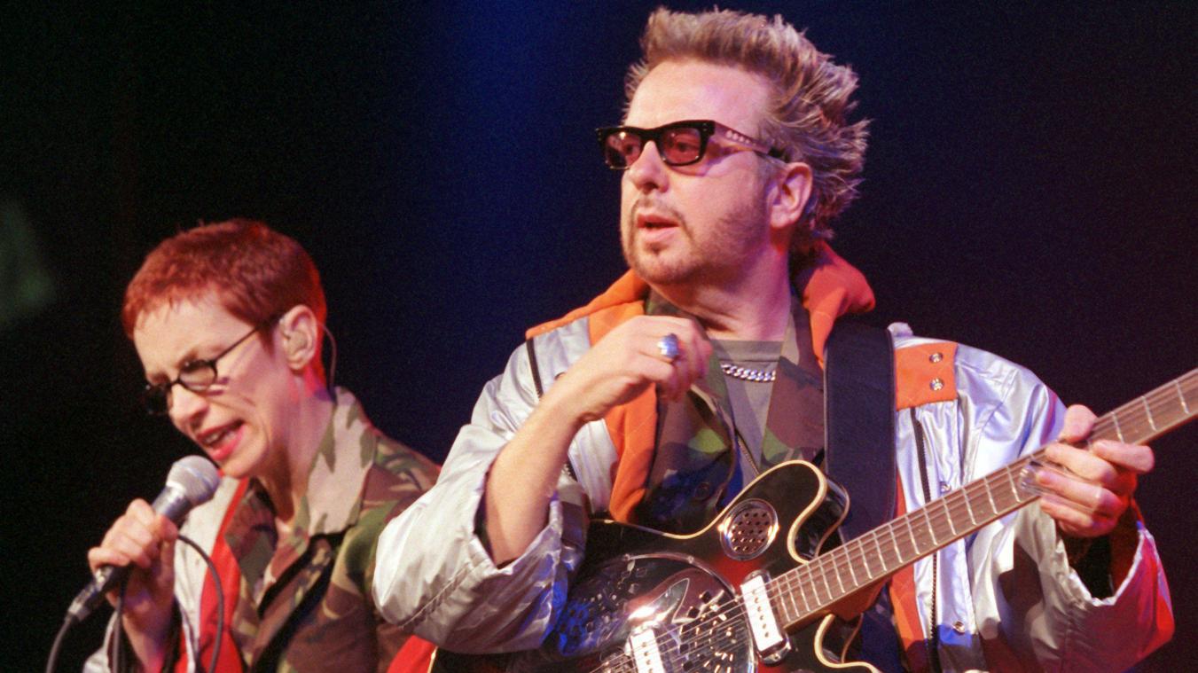 <p>Das britische Popduo „Eurythmics“, Annie Lennox (links) und Dave Stewart, steht 1999 in der Kölnarena auf der Bühne. Stewart feiert das 40-jährige Jubiläum des Eurythmics-Hits „Sweet Dreams“ mit einer Tournee.</p>