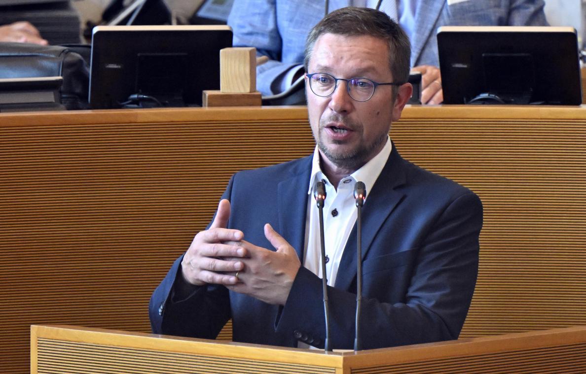 <p>François Desquesnes, Fraktionsvorsitzender von Les Engagés im wallonischen Parlament, erhofft sich von einem Sonderausschuss mehr Klarheit in der PFAS-Affäre.</p>