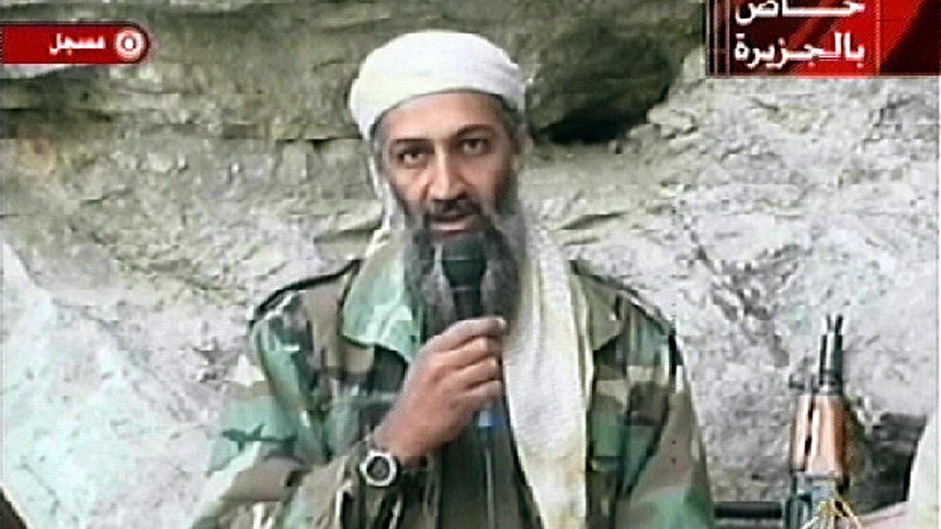 <p>Osama Bin Laden spricht im Jahr 2001in einer Videobotschaft, die im pakistanischen Dschalabad aufgezeichnet wurde.</p>