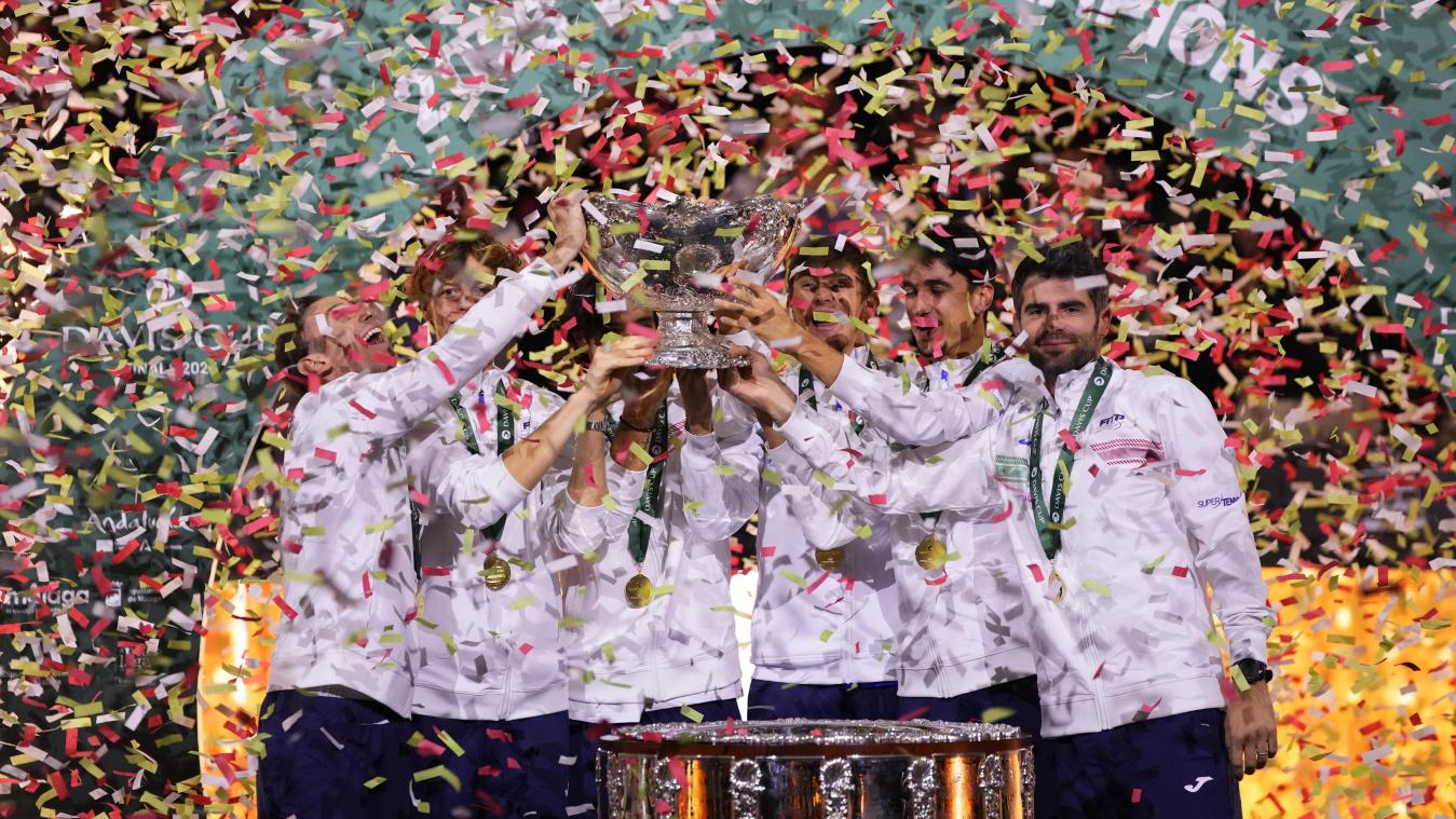 <p>Die Italiener feiern ihren Triumph beim Davis Cup.</p>