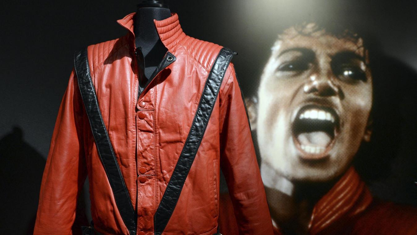 <p>Kultstatus: Eigentlich ist es nur eine rote Lederjacke, doch sie schrieb Musikgeschichte: Michael Jackson trug sie im Video zu seinem Hit „Thriller“, das vor 40 Jahren veröffentlicht wurde.</p>