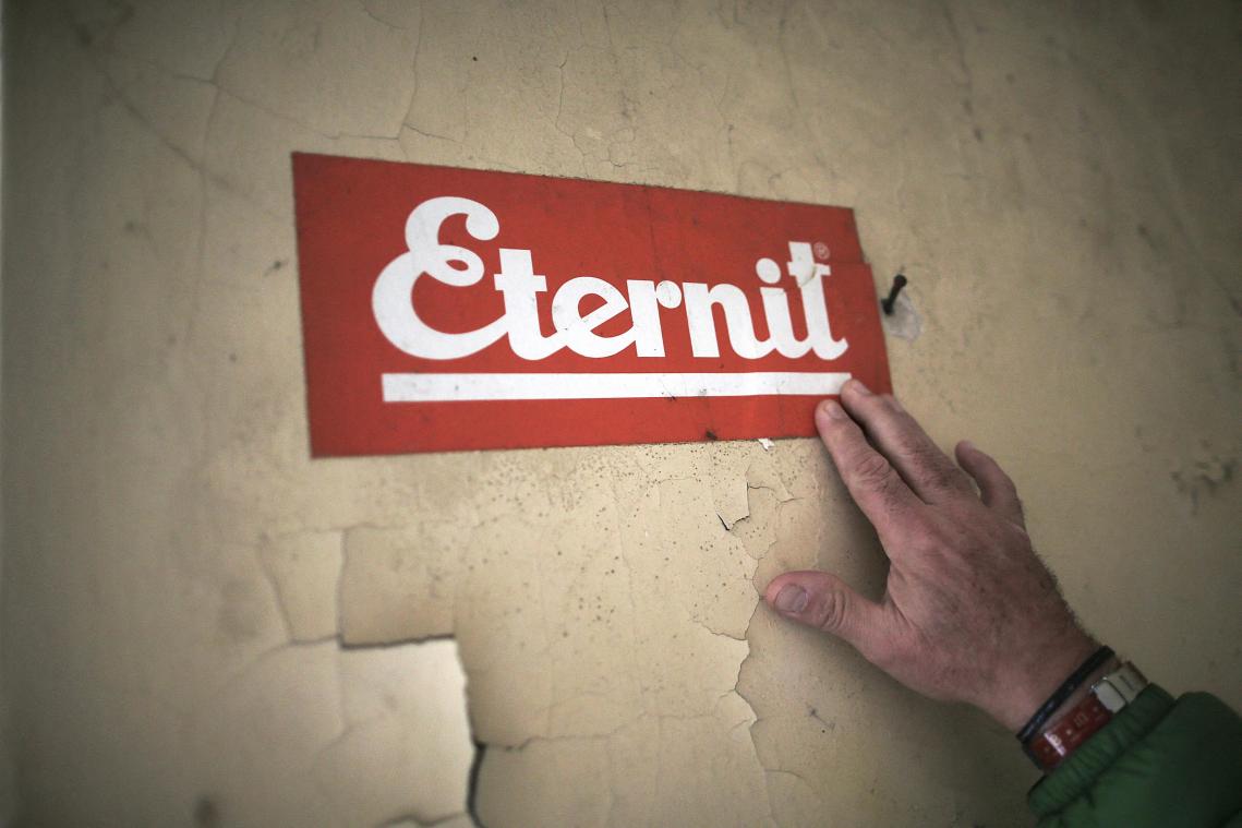 <p>Laut einem Gerichtsurteil hat Eternit gewusst, welche gravierenden, gesundheitlichen Schäden von seinen Produkten ausgehen.</p>