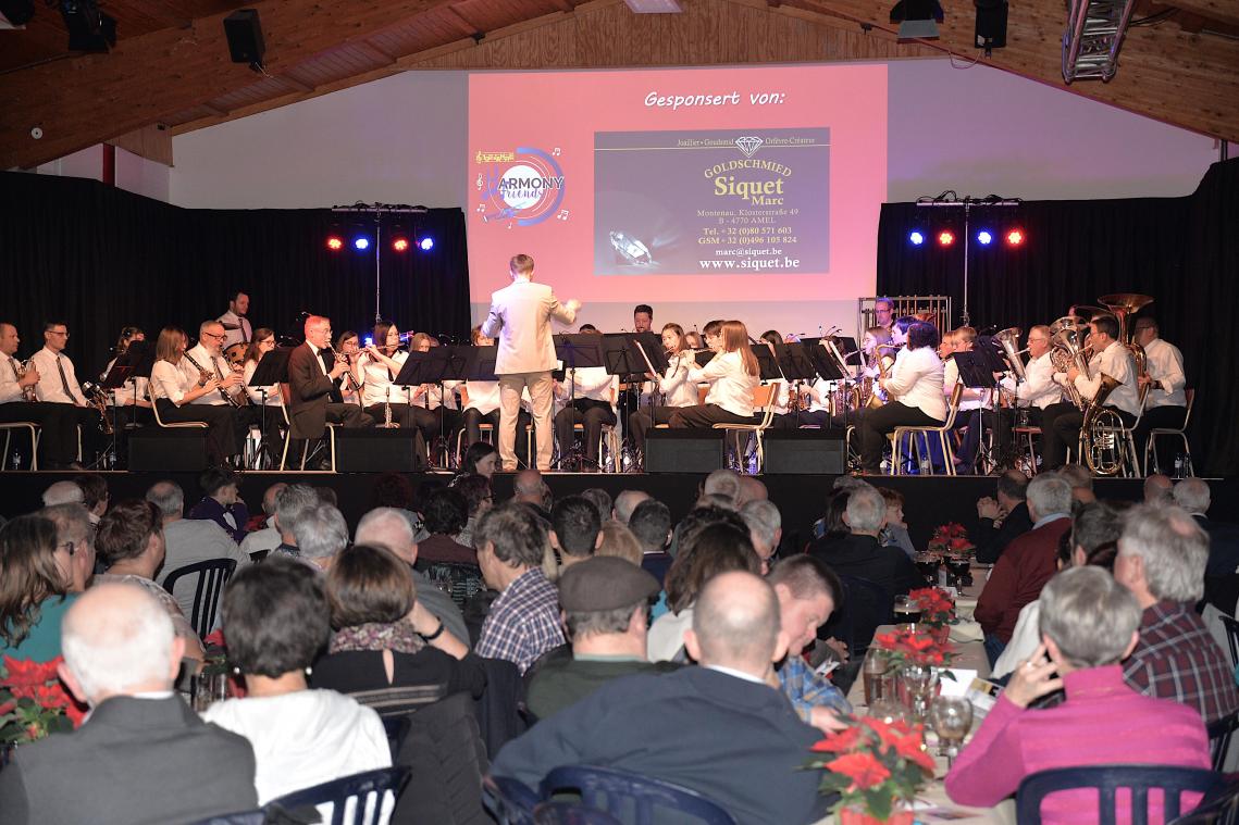 <p>Der Kgl. Musikverein „Einigkeit“ Montenau präsentierte eine abwechslungsreiches Programm.</p>