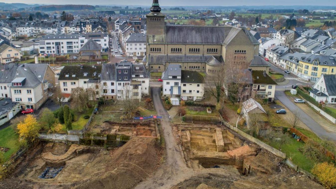 <p>Grabungen im Juni und November 2020 haben die Teilumrisse einer mittelalterlichen Burg in St.Vith zu Tage gebracht.</p>