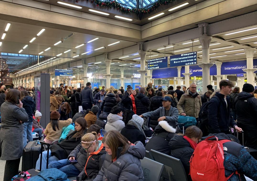 <p>Überflutete Bahntunnel nahe London legen Eurostar-Züge lahm</p>