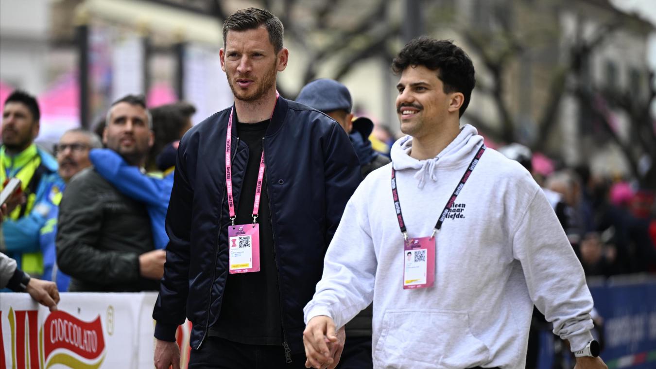 <p>Average Rob - hier mit Fußball-Nationalspieler Jan Vertonghen (links) zu sehen - hat künftig mehr Freiraum auf TikTok &amp; Co.</p>