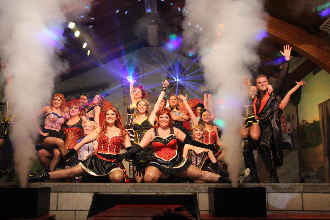 <p>Ein Hauch von Moulin Rouge in Moresnet: Die Showtänze kamen besonders gut an.</p>