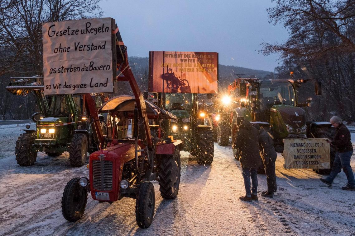 <p>In derdeutschen Eifel beteiligten sich viele Landwirte an der Protestaktion. Die Kollegen in Belgien können den Unmut gut nachvollziehen.</p>