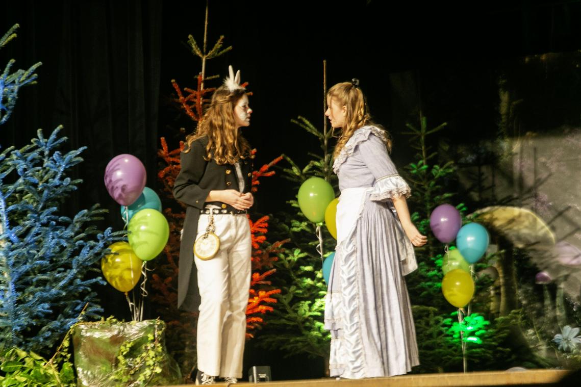<p>[Video] Theaterfreunde Kelmis führen „Alice im Wunderland“ auf</p>

