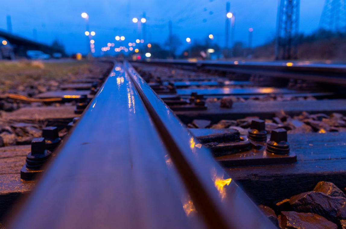 <p>Die Gewerkschaft Deutscher Lokomotivführer (GDL) hat zu einem sechstägigen Streik bei der Deutschen Bahn aufgerufen.</p>