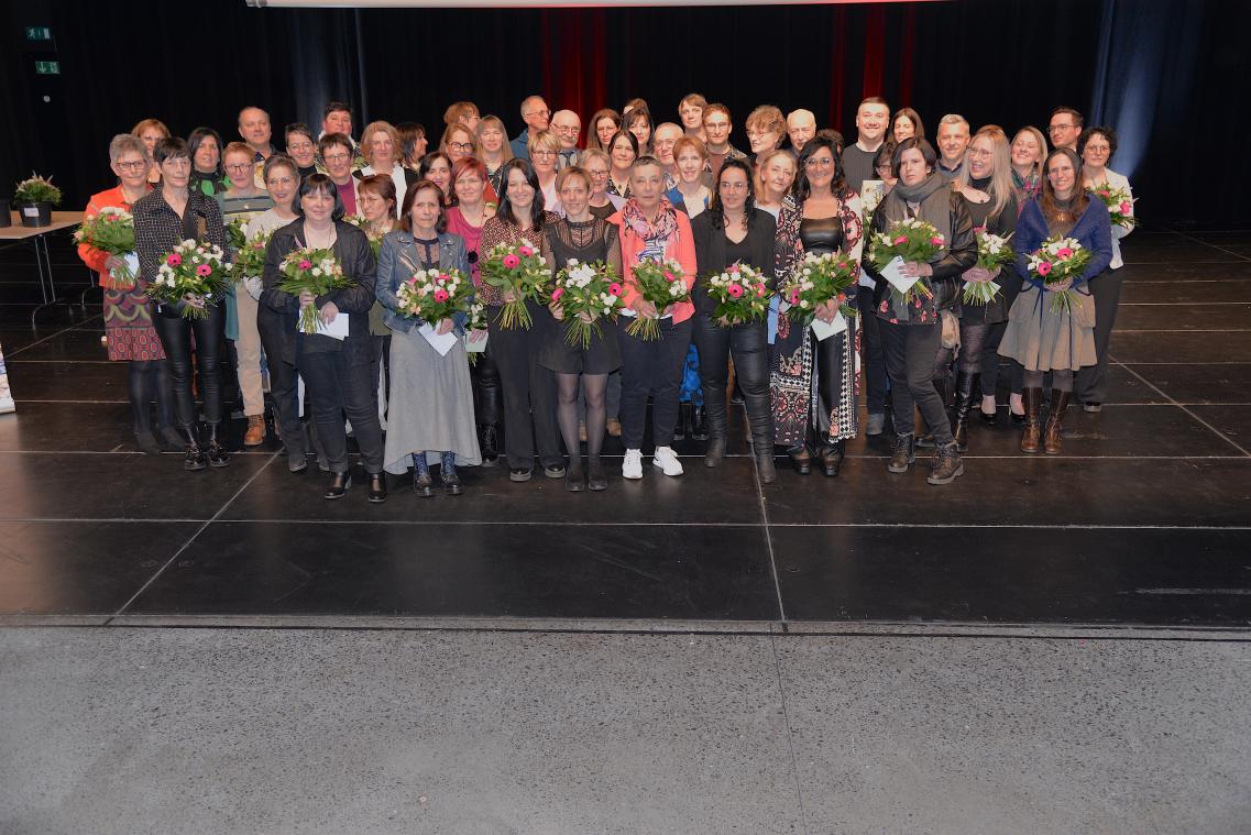<p>Neujahrsempfang der Klinik St. Josef im Triangel: Zahlreiche Mitarbeiterinnen und Mitarbeiter des St.Vither Krankenhauses wurde für ihre Verdienste ausgezeichnet.</p>