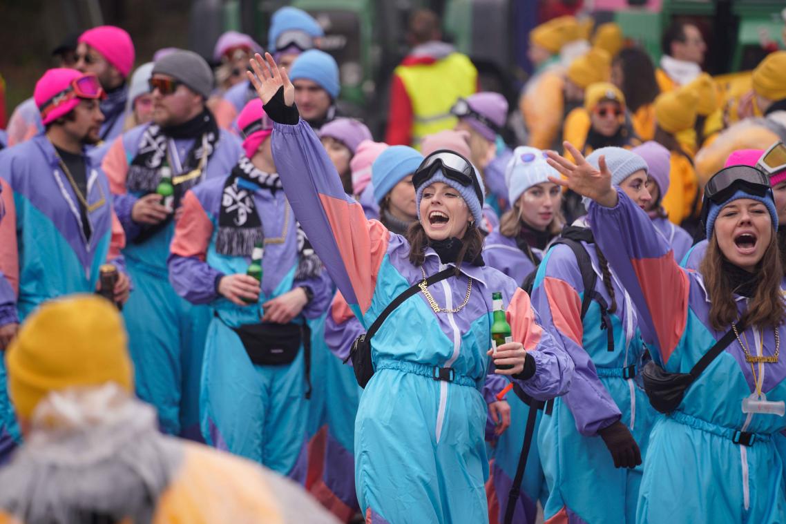 <p>Fast 3.500 Jecke haben sich zum diesjährigen Karnevalszug in Raeren angemeldet.</p>