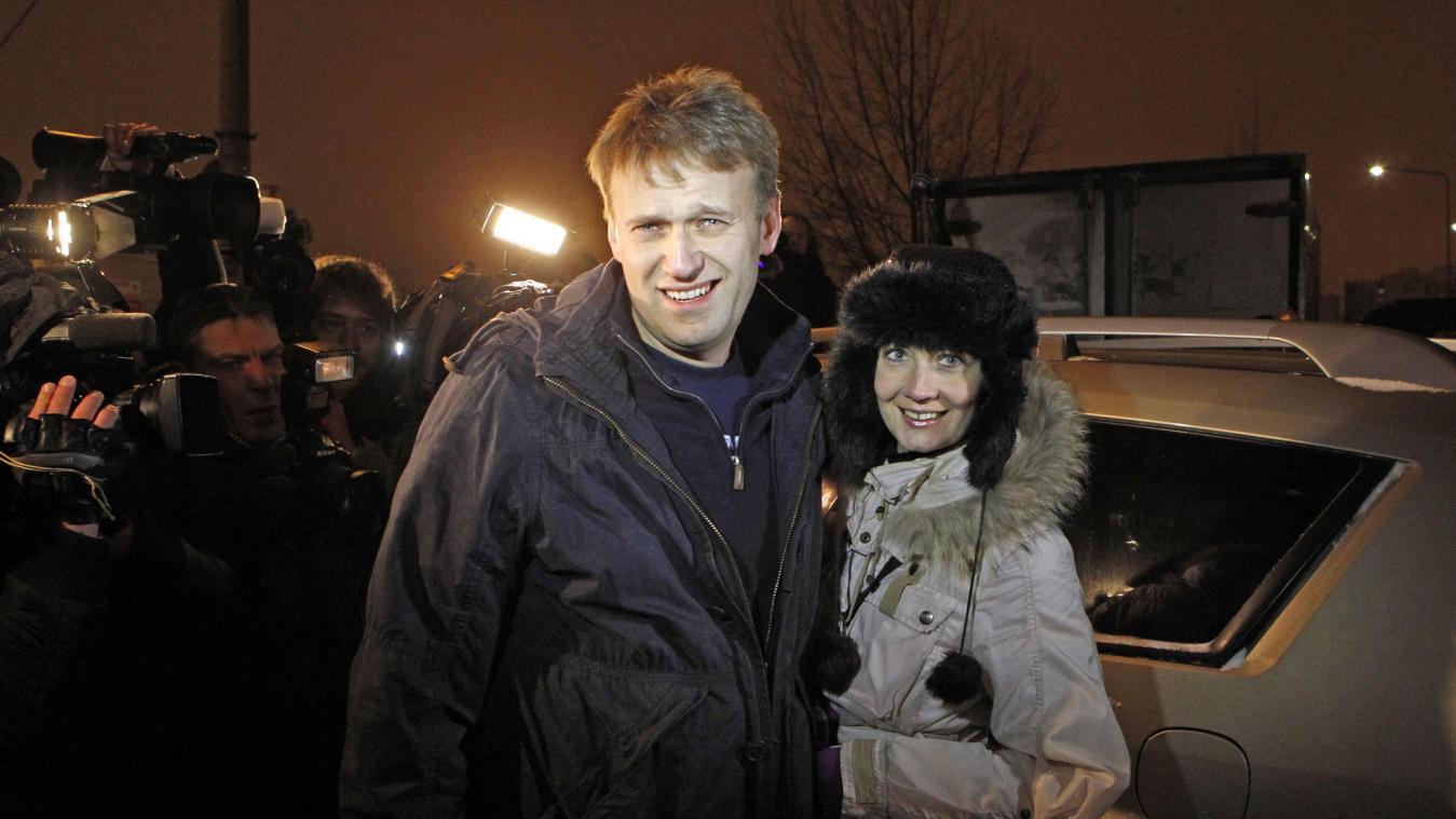 <p>Alexej Nawalny und seine Frau Julia Nawalnaja werden im September 2011 von Journalisten umringt, nachdem er aus dem Polizeigewahrsam am Stadtrand von Moskau entlassen wurde.</p>