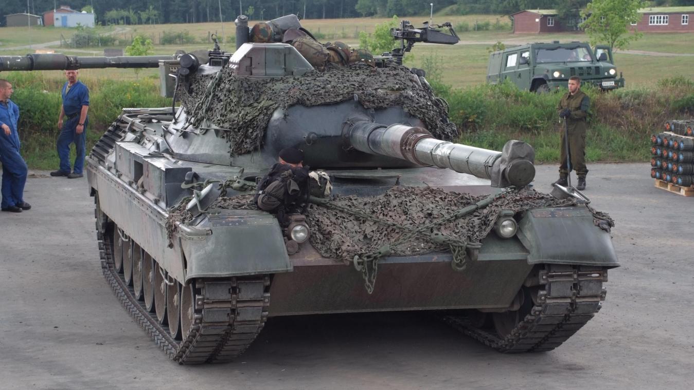 <p>Belgien hat keine Kampfpanzer mehr. Der letzte Schuss aus einem belgischen Leopard 1 wurde am 10. September 2014 auf dem Truppenübungsplatz Bergen-Hohne abgegeben (Bild).</p>