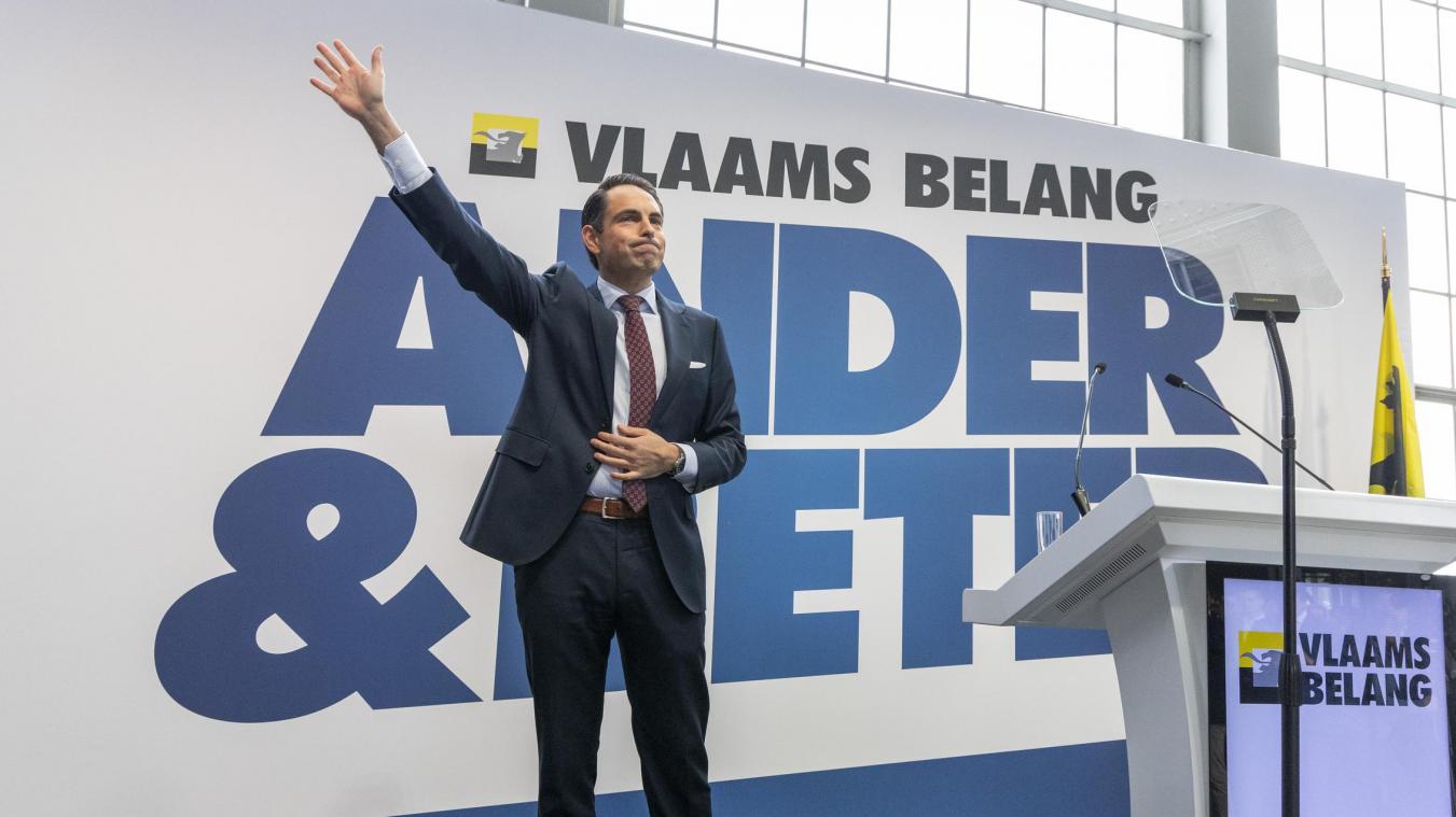 <p>In Flandern ergibt sich bei den Wählern der Parteien ein geteiltes Bild, was die Zusammenarbeit mit dem rechtsradikalen Vlaams Belang (im Bild Parteipräsident Tom Van Grieken) angeht.</p>