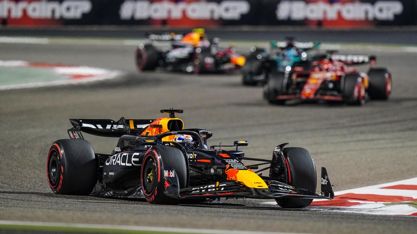 <p>Max Verstappen von Red Bull Racing während des Großen Preises von Bahrain auf dem Bahrain International Circuit.</p>