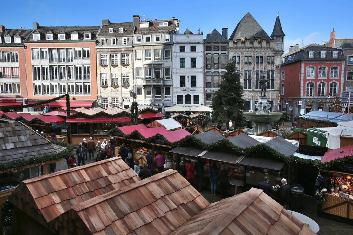 <p>Vor allem der Aachener Weihnachtsmarkt in den ersten drei Dezember-Wochen vor Heiligabend lockte Menschenmassen nach Aachen.</p>