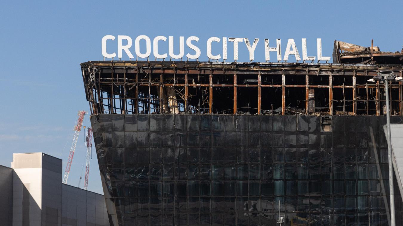 <p>Blick auf die bei einem Terroranschlag beschädigte Konzerthalle Crocus City Hall</p>