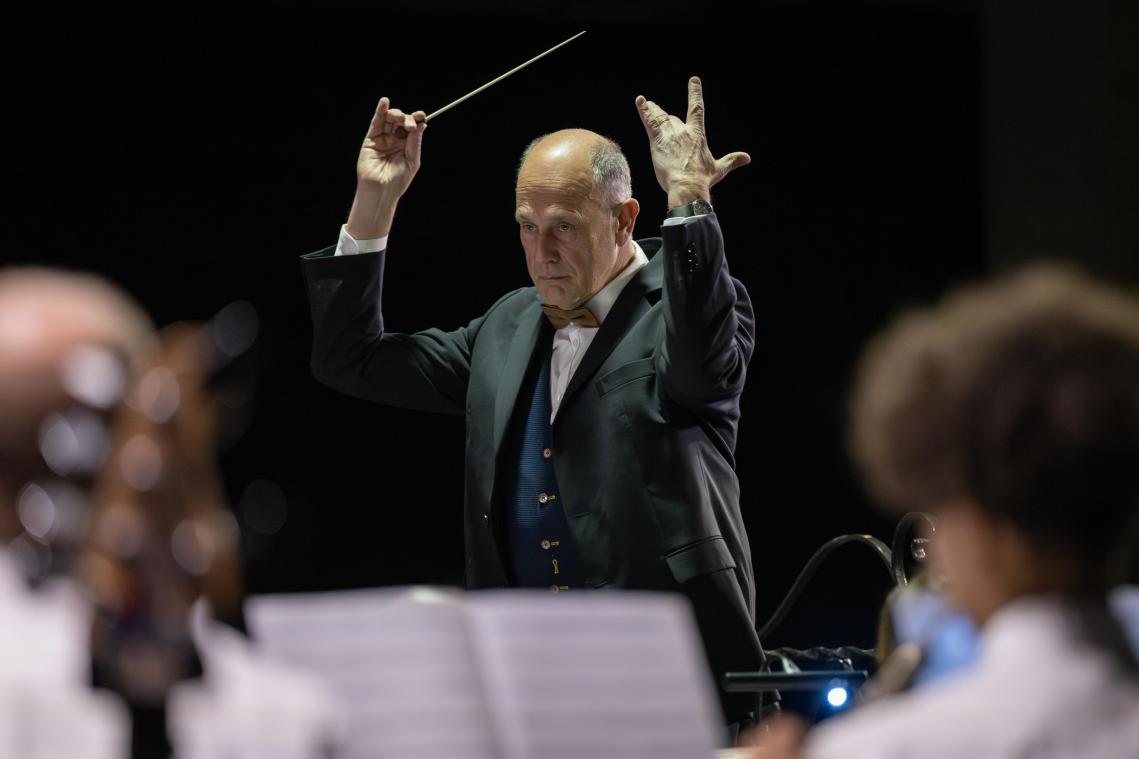 <p>Unter der Leitung ihres Dirigenten Robert Ortman spielte die Harmonie unter anderem Auszüge aus der Musik zu Disney-Klassikern.</p>