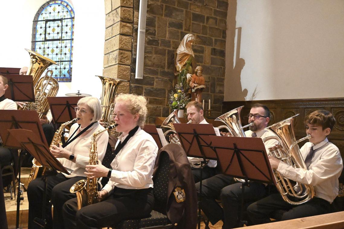 <p>Die Schoppener Musiker konzertierten in der örtlichen Kirche.</p>