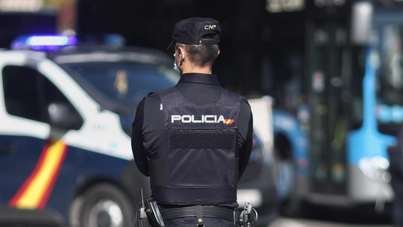 <p>Spanische Polizei holt bewaffneten und gesuchten Belgier aus Bus</p>
