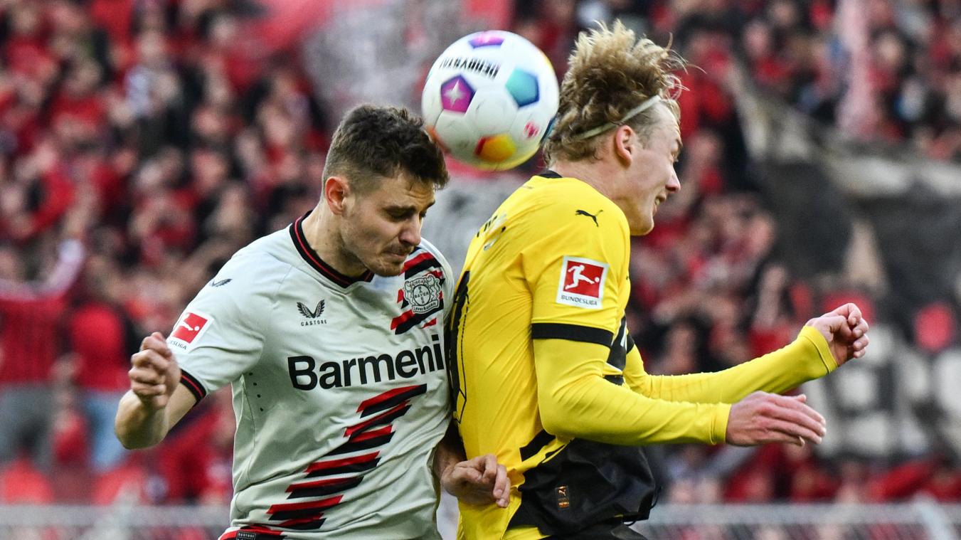 <p>Später Ausgleich: Josip Stanisic (links, gegen Julian Brandt) rettet Leverkusen in Dortmund einen Punkt.</p>