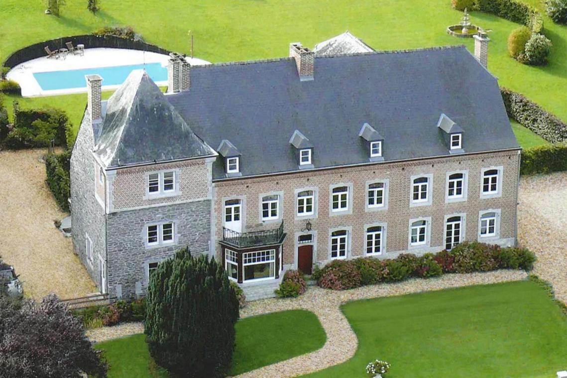 <p>Ein Blick von oben auf das Anwesen</p>