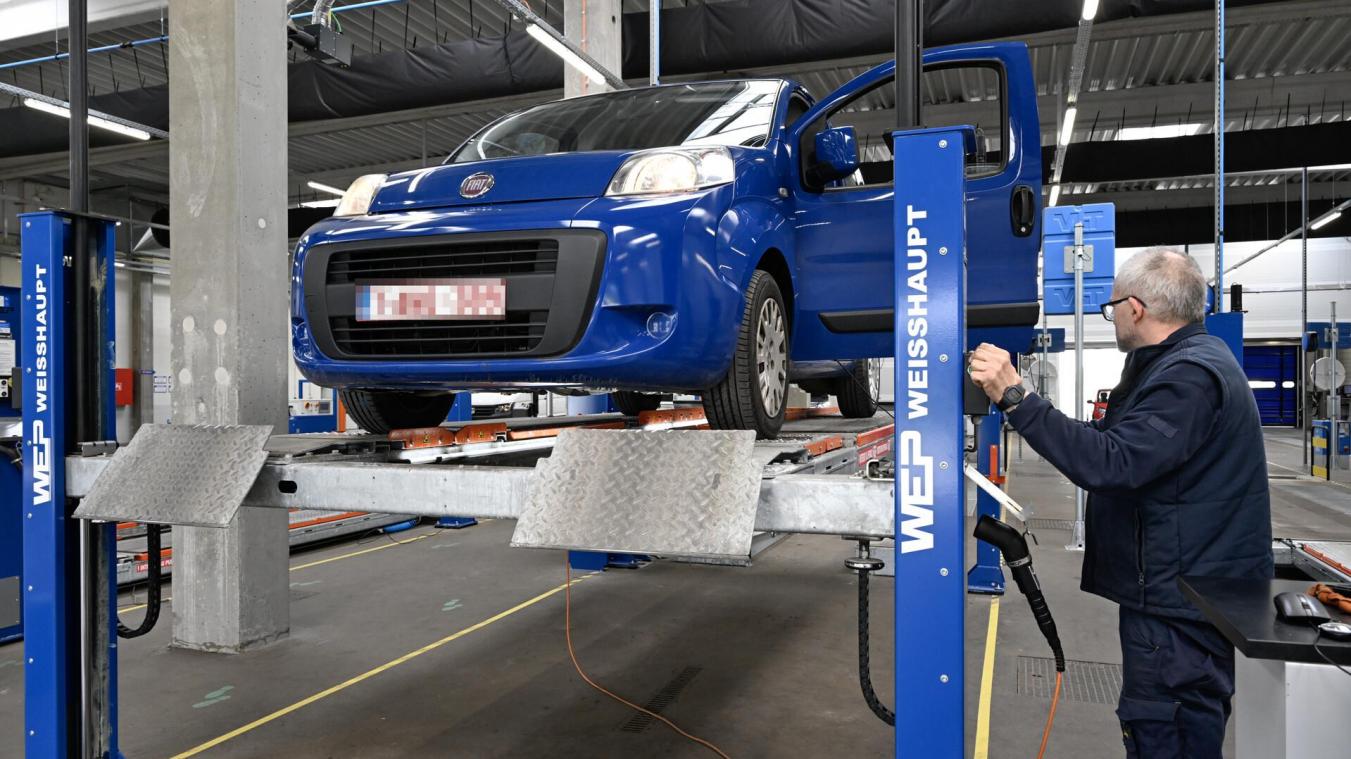 <p>Untersuchung beim Auto: Die Wallonen lassen noch mehr Zeit verstreichen</p>
