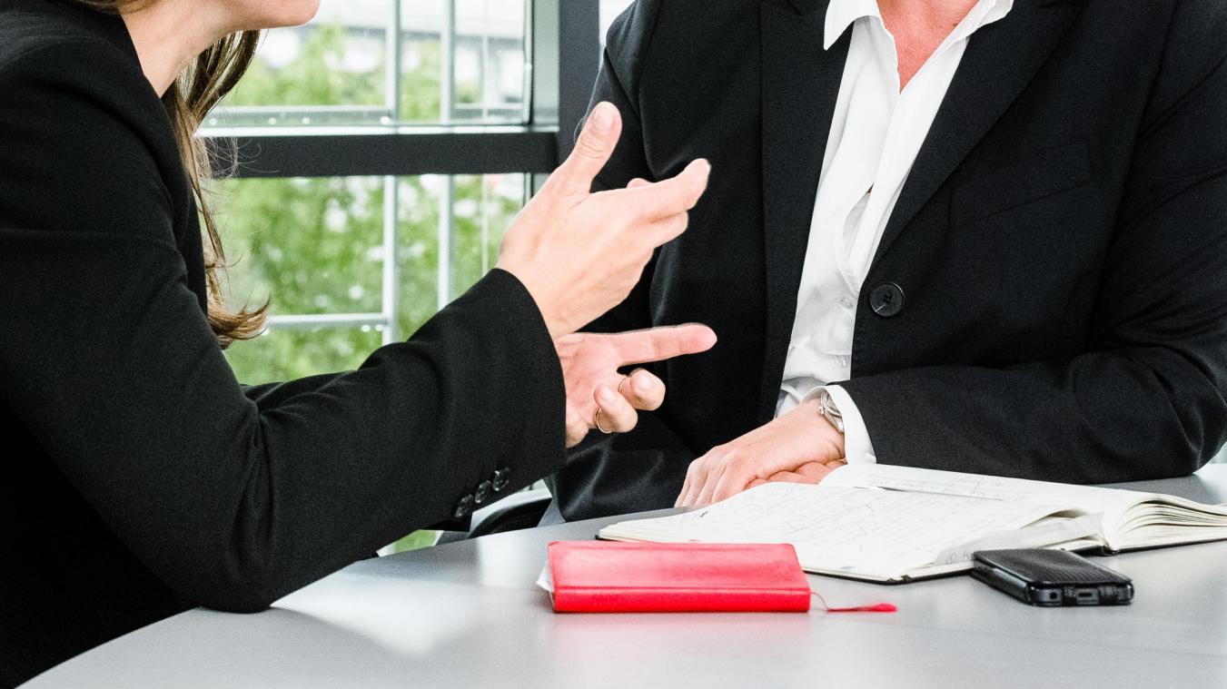 <p>Viele Arbeitnehmer sprechen in Belgien mit ihren Kollegen über ihr Gehalt</p>