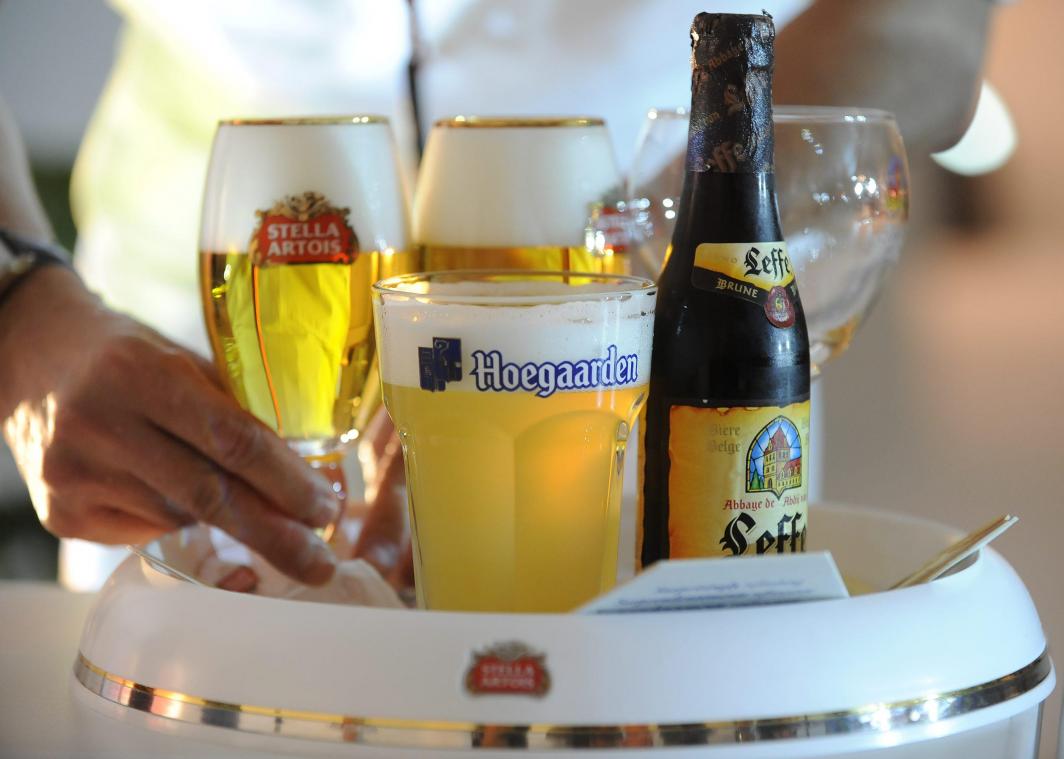 <p>Der Bierkonsum in Belgien ist seit einigen Jahren rückläufig. Die sinkende Nachfrage konnte bisher durch boomende Exporte ausgeglichen werden. Doch diese Zeiten scheinen nun vorbei zu sein.</p>