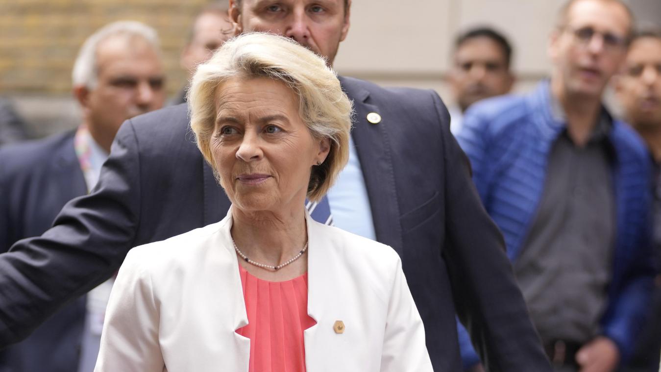 <p>Die Präsidentin der Europäischen Kommission, Ursula von der Leyen, trifft vor einem EU-Gipfel zu einer Sitzung der EVP-Fraktion ein.</p>