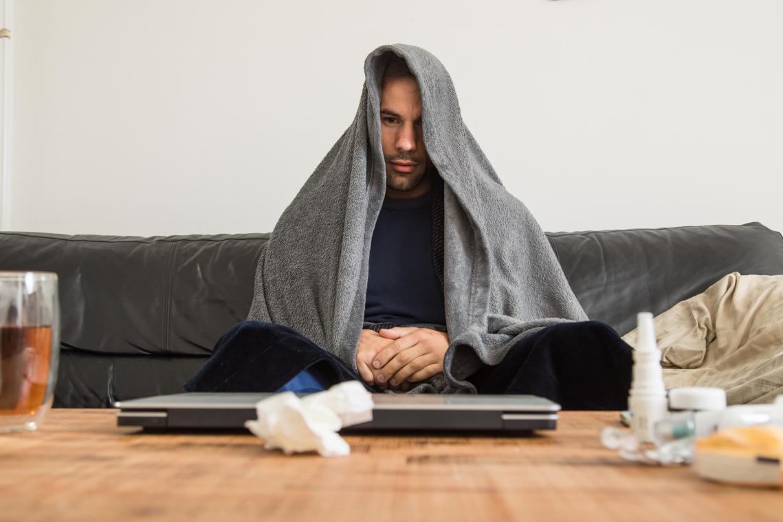 <p>Erkältet auf dem Sofa: So hat man sich den Urlaub nicht vorgestellt.</p>