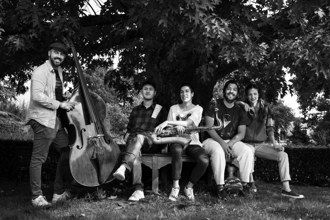 <p>Jeanne Michard wurde 2023 als die Entdeckung der „Victoires de la musique“ in Frankreich ausgezeichnet. Sie tritt mit ihrem Quintett auf.</p>