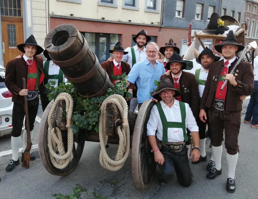 <p>Ein Festzug zog am Freitagabend durch die Unterstadt.</p>