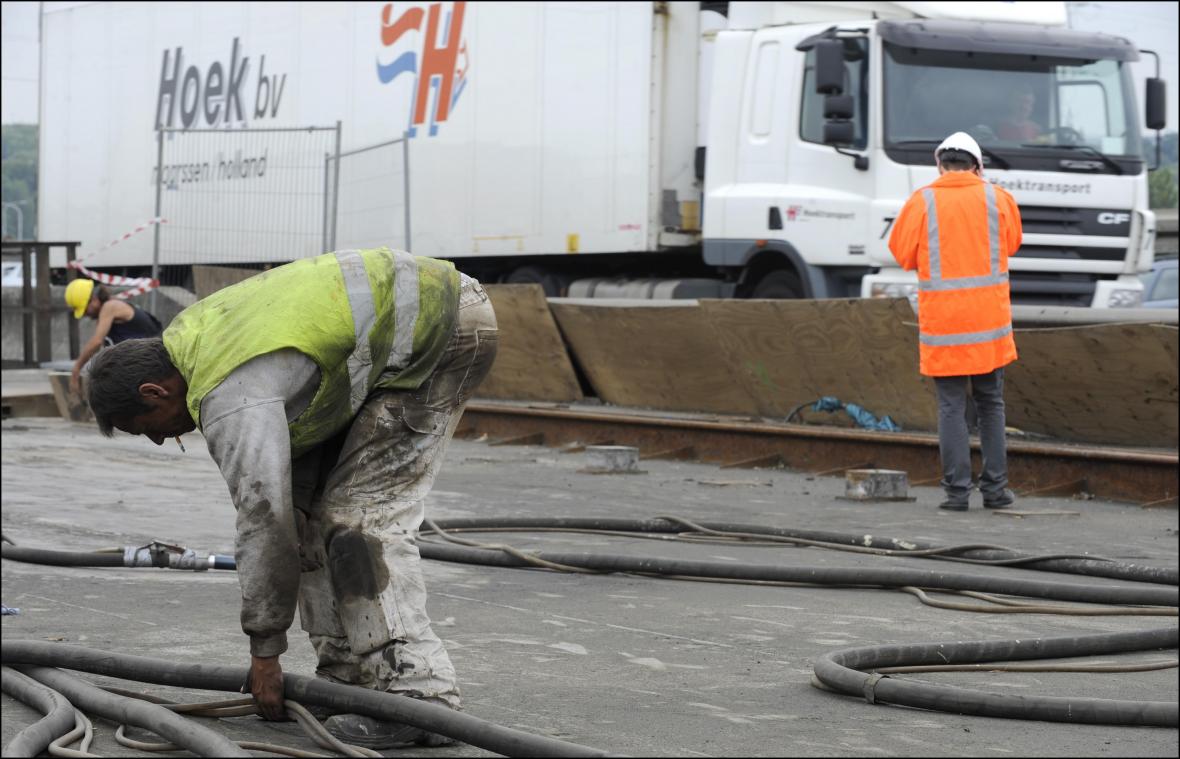 <p>Im Zuge der umfangreichen Baumaßnahmen am Viadukt von Vilvoorde gilt an den Wochenenden ein Fahrverbot für Lkw über 3,5 Tonnen.</p>