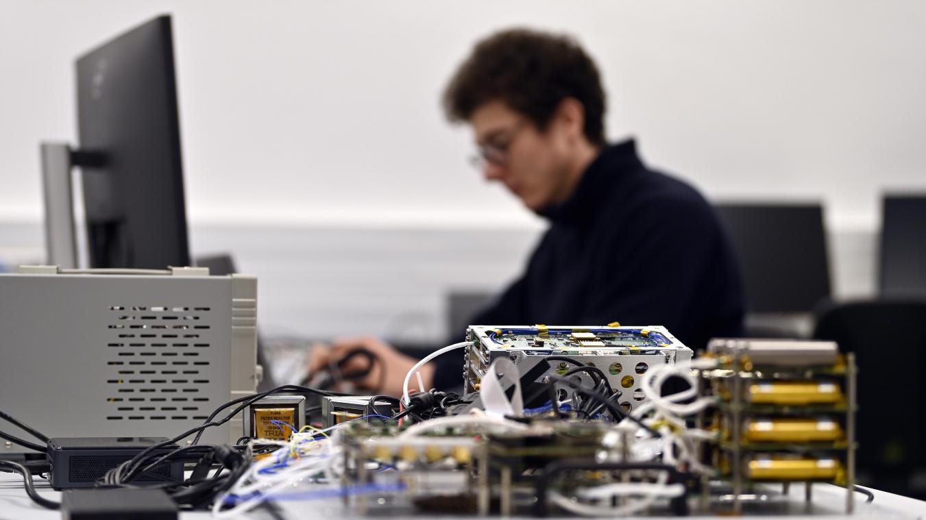 <p>Dieses Bild entstand am Standort des Unternehmens Aerospacelab in Neu-Löwen.</p>