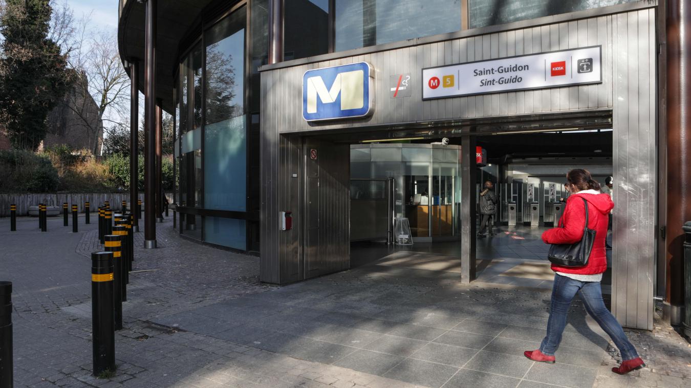 <p>Ein Blick auf die Metro-Station Saint Guidon in Anderlecht</p>