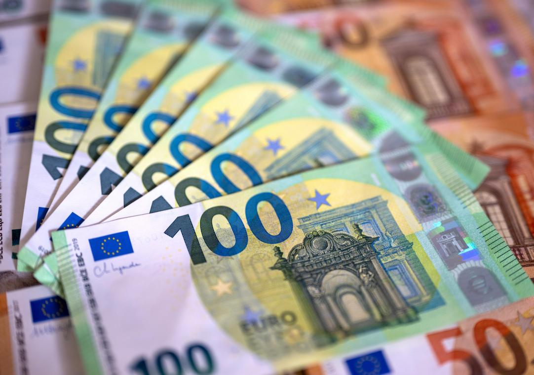 <p>Die Steuerbelastung von Arbeit und Unternehmen sollte angepasst werden.</p>